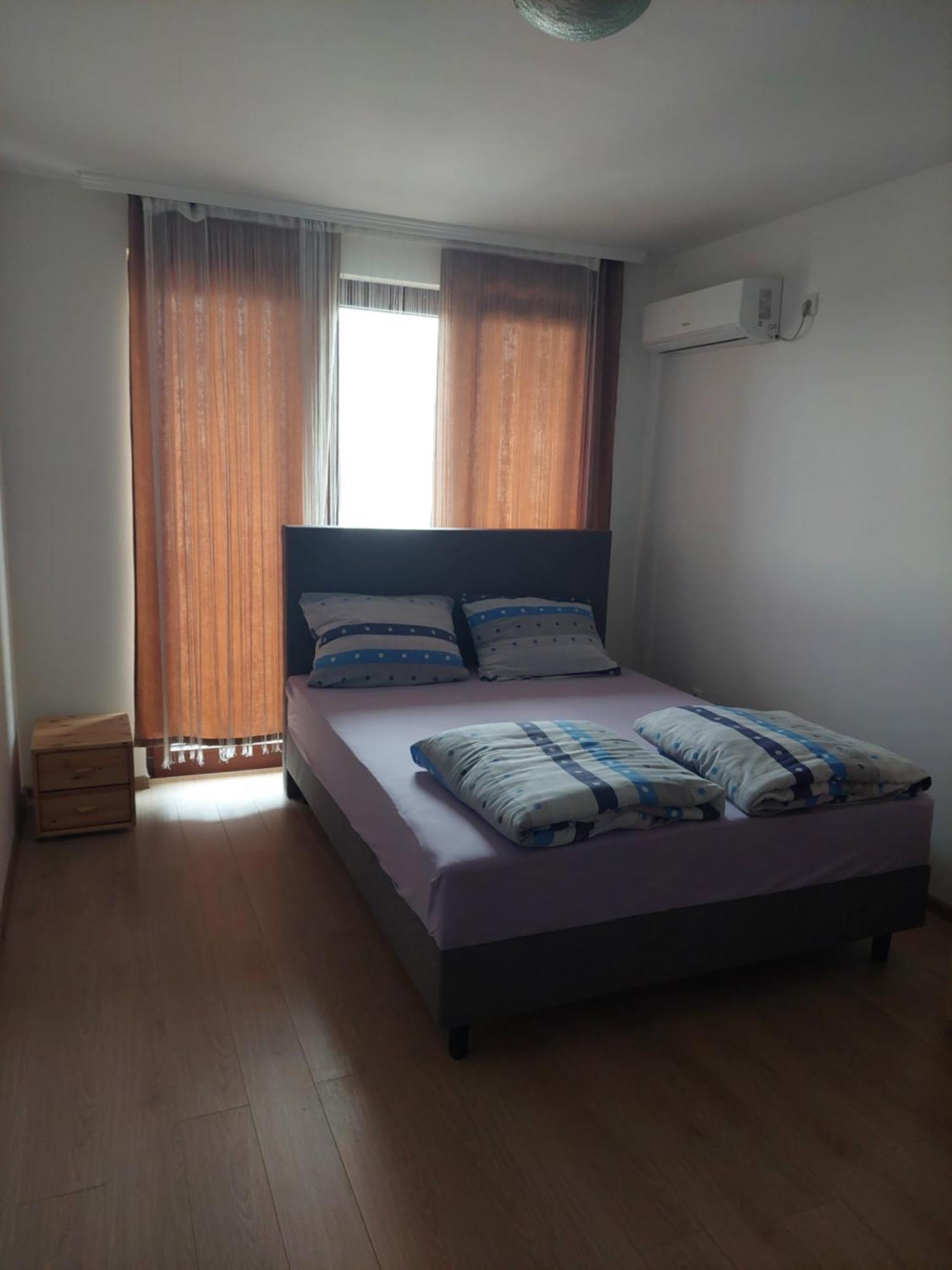 Restoran Bmb Hotel Odzak Luaran gambar
