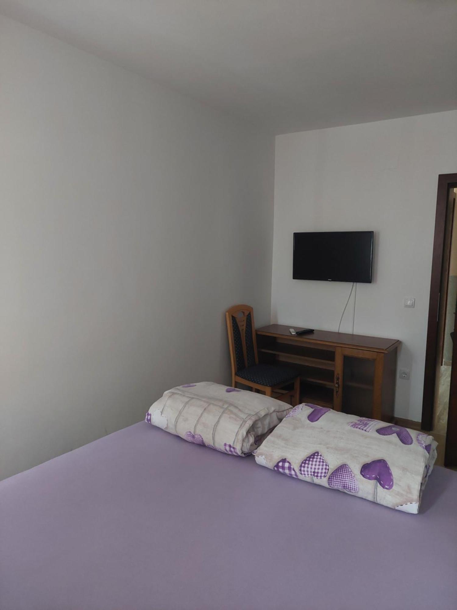Restoran Bmb Hotel Odzak Luaran gambar